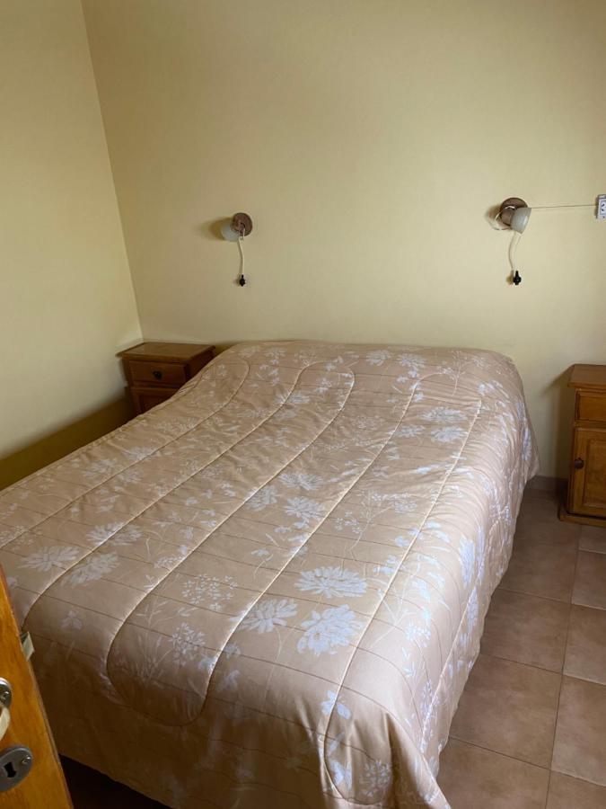 Departamentos Ailen Aparthotel Esquel Ngoại thất bức ảnh