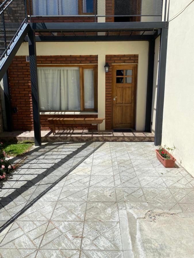 Departamentos Ailen Aparthotel Esquel Ngoại thất bức ảnh
